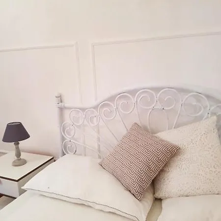 La Casa Bianca Homestay